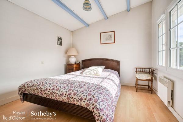 Maison avec piscine et accès direct à la plage