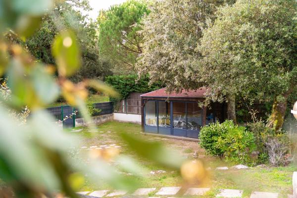 Maison avec piscine et accès direct à la plage