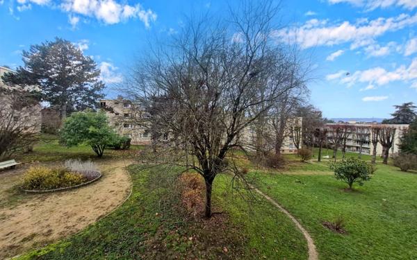 Appartement à vendre    6 pièces •  Chambourcy