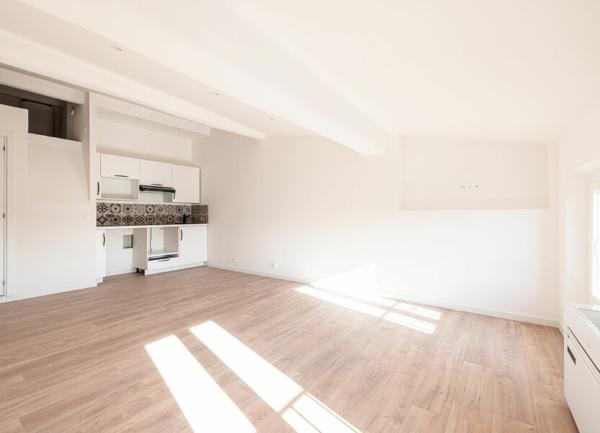 Appartement à vendre    2 pièces • 26,91 m2 Biot