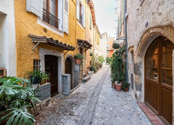 Appartement à vendre    2 pièces • 26,91 m2 Biot