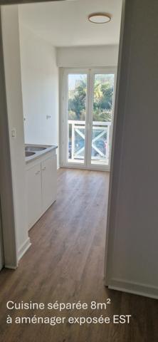 Appartement 3 pièces lumineux avec balcon – au calme, proche commerces