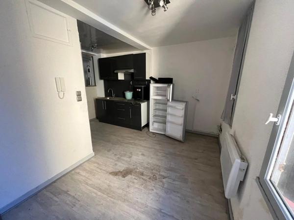 Vente                                                      Immeuble
                        
                     4 pièces                      90 m2                     à Perpignan