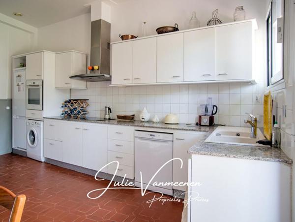 Maison Roquettes 7 pièce(s) 185.06 m2