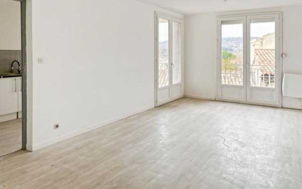 Appartement à vendre    3 pièces •  Manosque