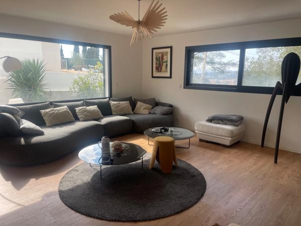 Villa d’architecte 6 pièces SAINT CYR SUR MER (83)