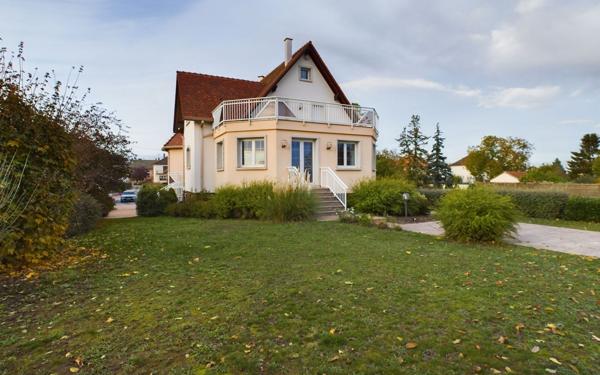 Maison à louer    6 pièces •  Holtzheim