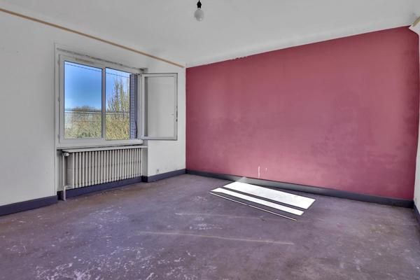 Maison mitoyenne de 117 m² avec jardin.