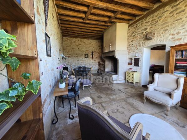 Maison de charme rare au cœur du Vézelien – environ 150 m² habitables, fort potentiel de 230 m2 - 2 chambres potentiel 5