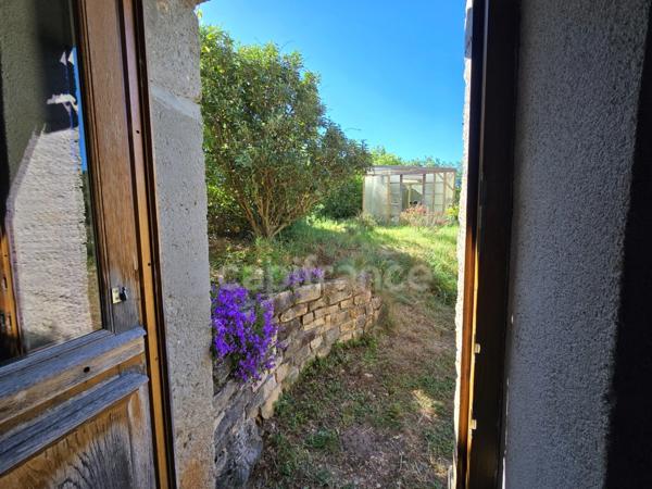 Maison de charme rare au cœur du Vézelien – environ 150 m² habitables, fort potentiel de 230 m2 - 2 chambres potentiel 5