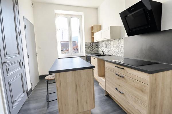 Appartement T3 de caractère avec garage au cœur du Chambon-Feugerolles