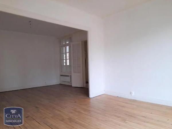 Appartement à louer 2 pièces 55.69m² Reims (51100)