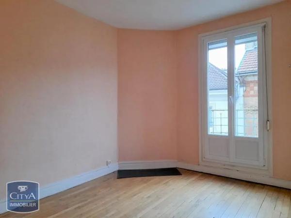 Appartement à louer 2 pièces 55.69m² Reims (51100)