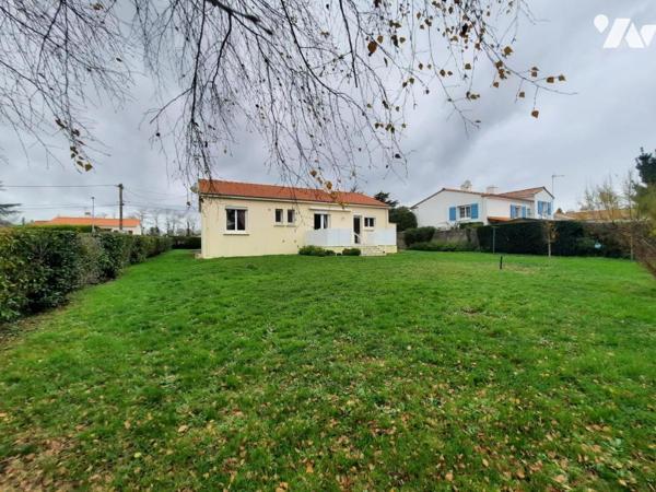 CHALLANS - A 2 kms de l'hyper centre ville