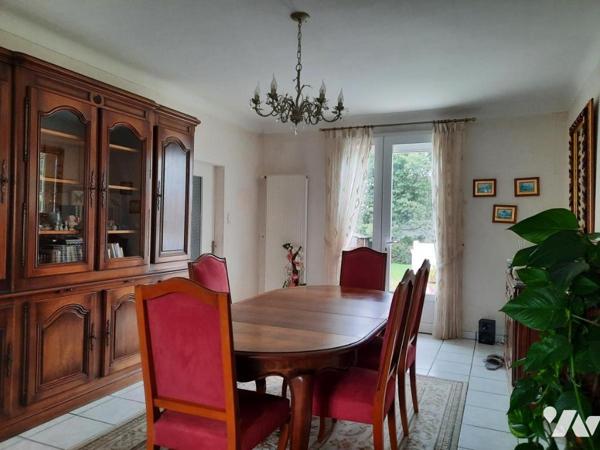 CHALLANS - A 2 kms de l'hyper centre ville