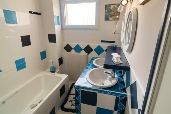 Maison Champs Sur Marne 7 pièce(s) 155 m2 sur sous-sol