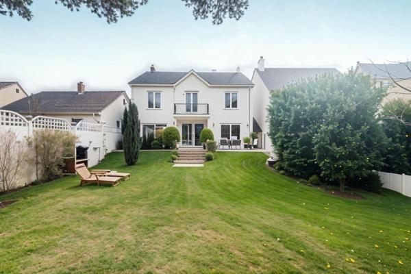 Maison Champs Sur Marne 7 pièce(s) 155 m2 sur sous-sol