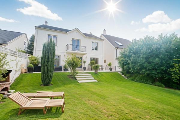 Maison Champs Sur Marne 7 pièce(s) 155 m2 sur sous-sol