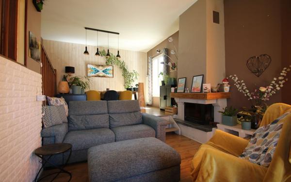 Maison à vendre    5 pièces •  Vaulx-Milieu