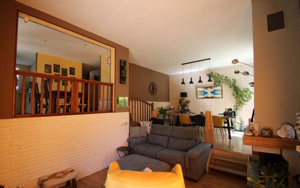 Maison à vendre    5 pièces •  Vaulx-Milieu