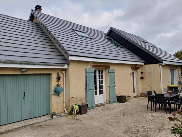 Dieppe proximité centre ville accès tous commerces. Maison de type F 5 130 m² habitable sur 740 m² de terrain .