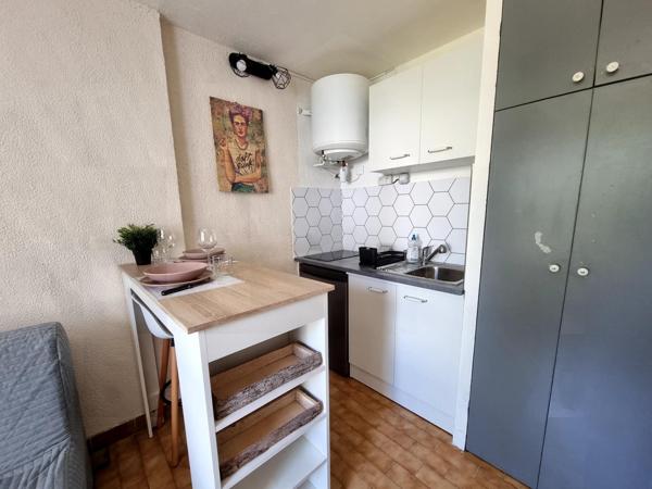 STUDIO PREMIER ETAGE, CELLIER