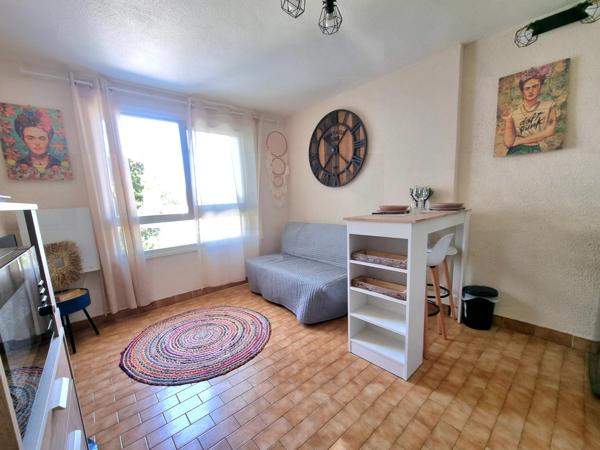 STUDIO PREMIER ETAGE, CELLIER