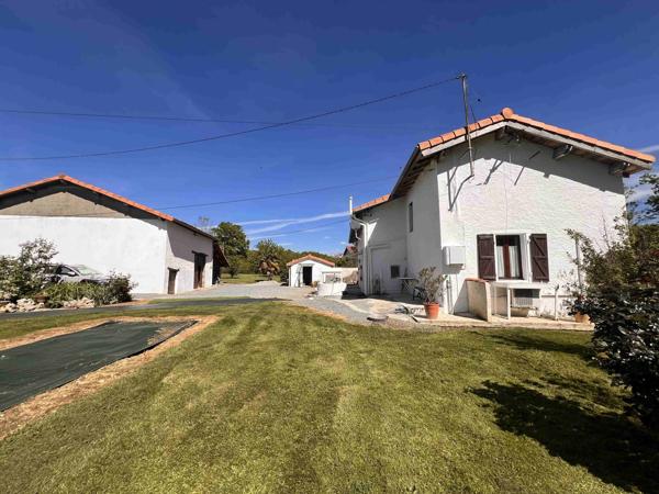 MAISON DE CAMPAGNE AVEC PARC CLOS ET ARBORE