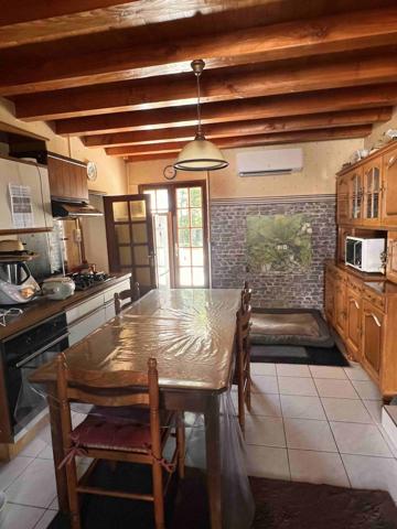 MAISON DE CAMPAGNE AVEC PARC CLOS ET ARBORE