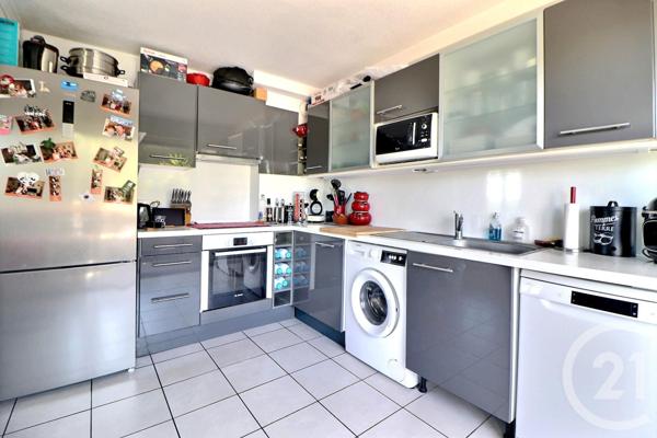 Appartement T3 à vendre  3 pièces - 68 m2 FREJUS - 83