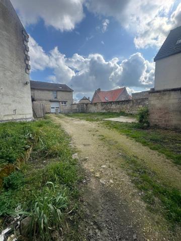 Terrain à CROUY (02880)