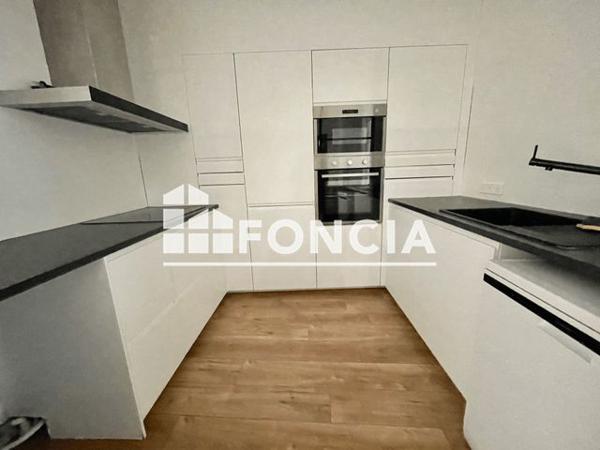 Location Appartement 3 pièces 62.83 m² - 2/4 RUE REMUSAT - 35/37 RUE F. DAVID Paris 75116