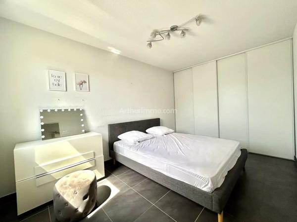 Vente                                                      Appartement
                        
                     2 pièces                      38 m2                     à Nice