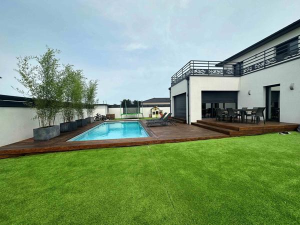 Ambarés et Lagrave - maison moderne de 160m2 avec 4 chambres, garage, piscine - parcelle de 850 m2
