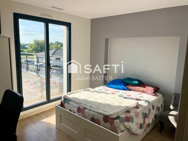 Ambarés et Lagrave - maison moderne de 160m2 avec 4 chambres, garage, piscine - parcelle de 850 m2