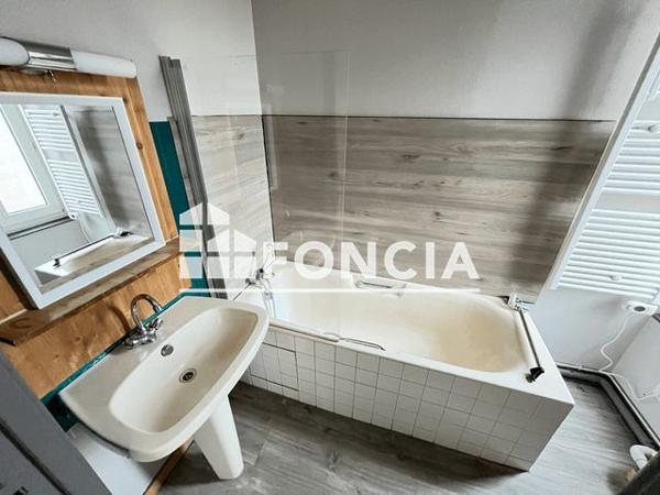 Location Appartement 2 pièces 45.89 m² - Flers 61100