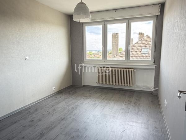 Appartement Lumineux, F4, proche Centre de Morhange.