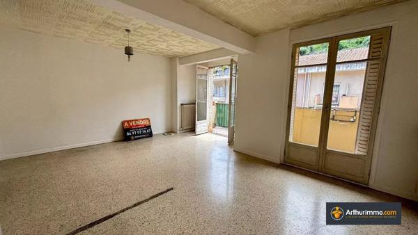 Vente                                                      Appartement
                        
                     3 pièces                      67 m2                     à Nice