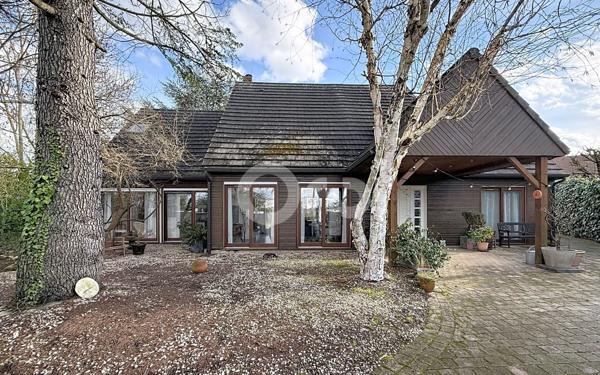 Maison à vendre    6 pièces • 180 m2 Vaux-le-Pénil