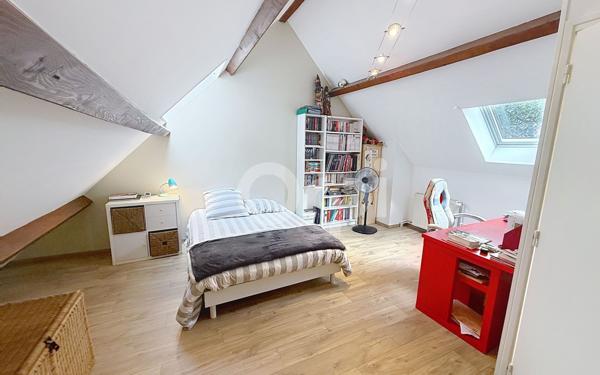 Maison à vendre    6 pièces • 180 m2 Vaux-le-Pénil