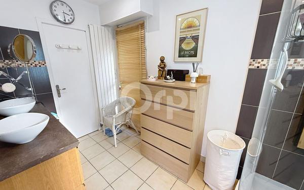 Maison à vendre    6 pièces • 180 m2 Vaux-le-Pénil