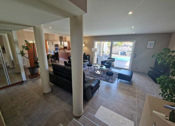 Maison à vendre    4 pièces •  Aigues-Mortes