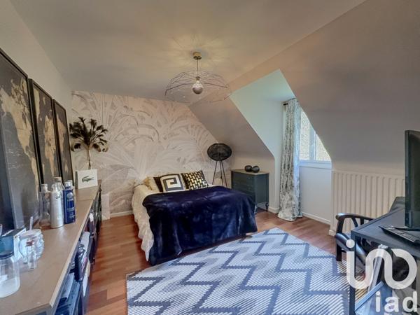 Maison à vendre 9 pièces 255 m² Orgères