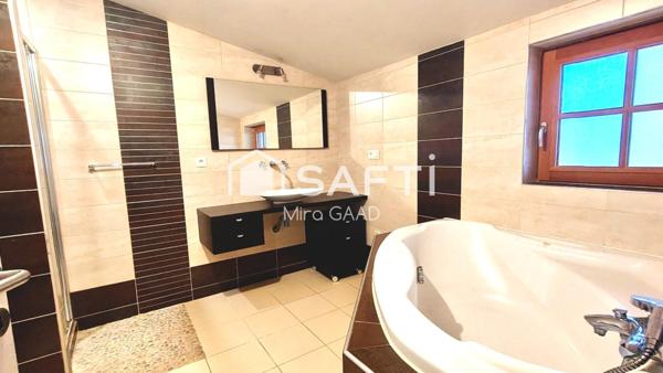 Maison rénovée dans le centre historique