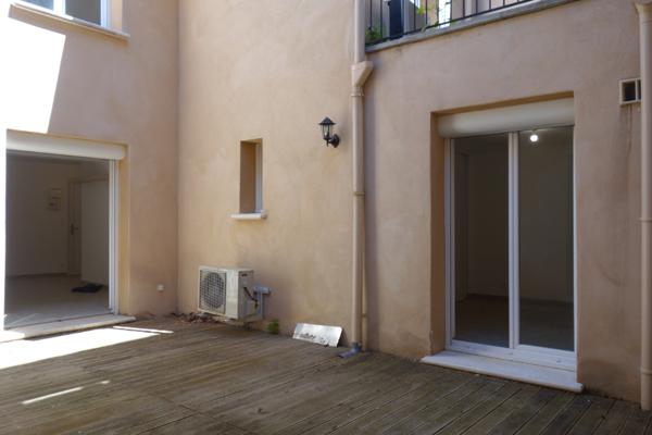 A louer appartement T2 avec cour fermée Pélissanne Pelissanne