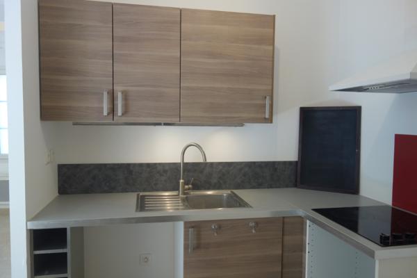 A louer appartement T2 avec cour fermée Pélissanne Pelissanne