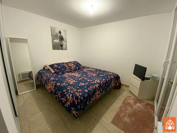 A louer appartement T2 avec cour fermée Pélissanne Pelissanne