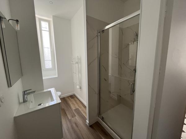 Appartement
                                                                                                                                                                                                                                                                                                                        3 pièce(s)                                                                                                                                                                                                          2 chambre(s)                                                                                                                                                                                                          52.44  m²