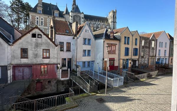 Maison à vendre    2 pièces • 290 m2 Amiens