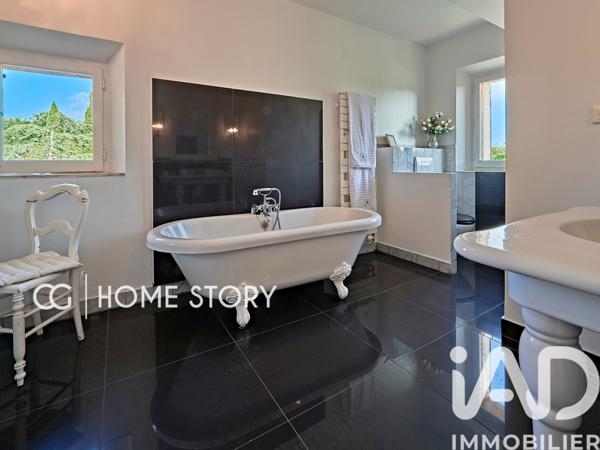 Maison à vendre 11 pièces 427 m² La Londe-les-Maures